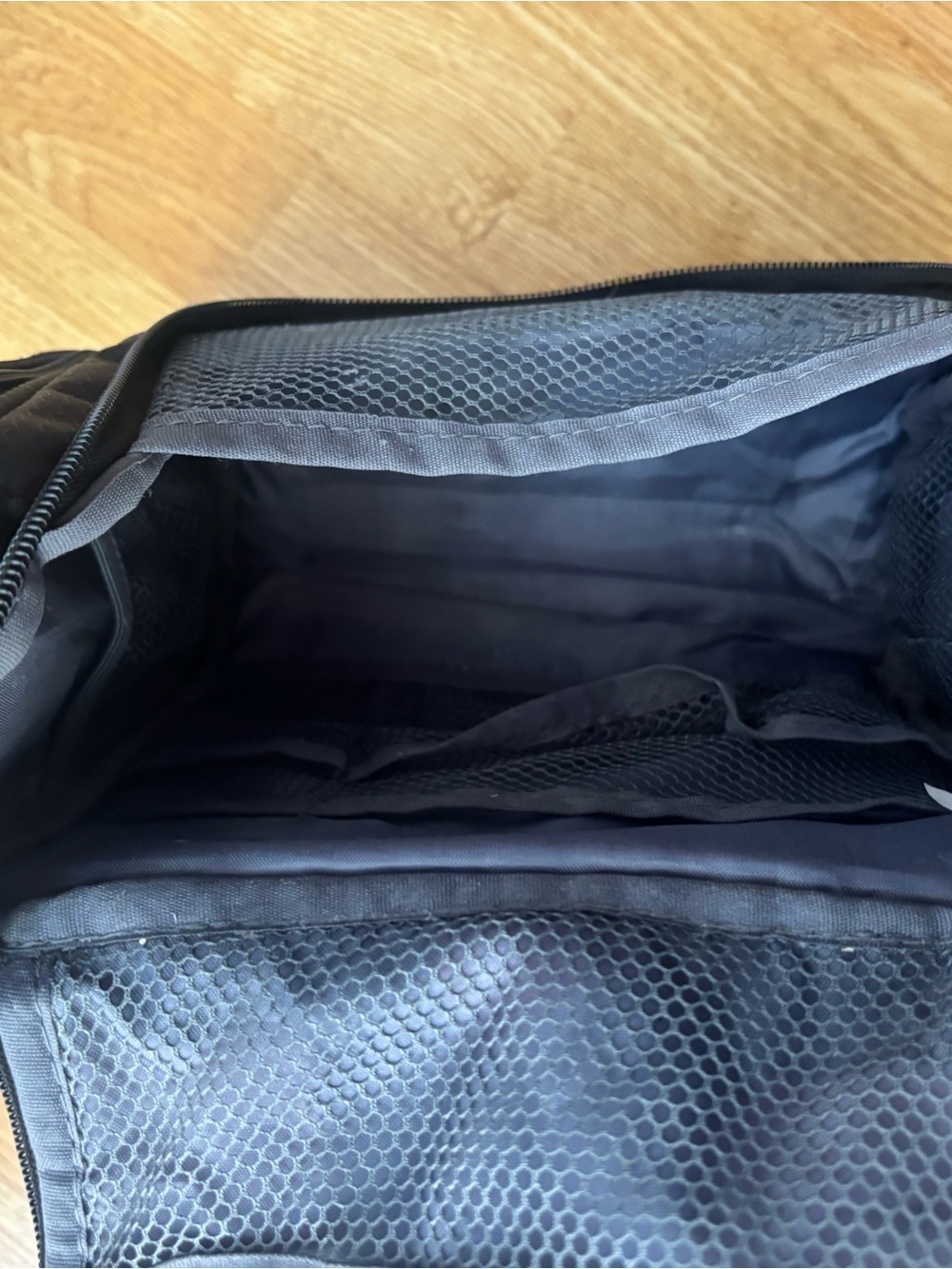 Hanging Toiletry Bag - Travel Dopp Kit - Picture 2 of 4